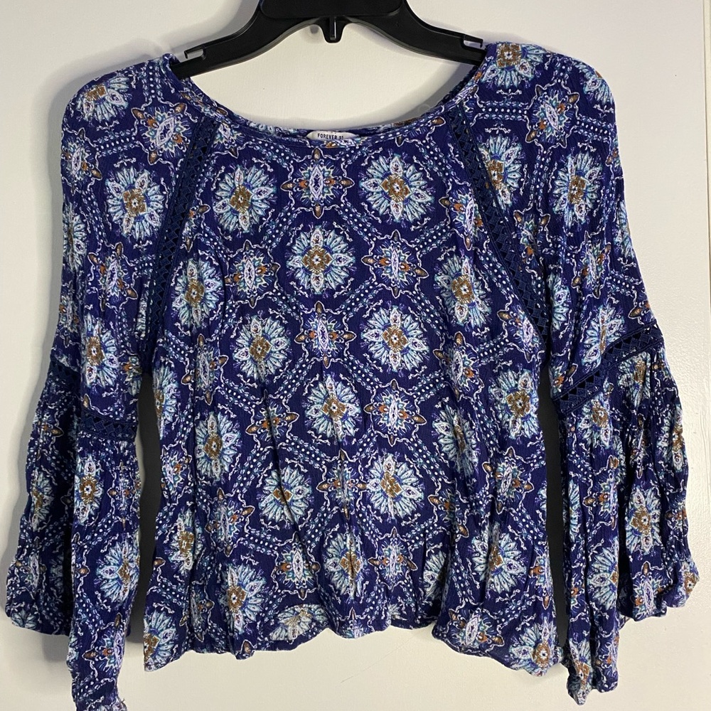 Blue pattern, extremely soft boho shirt!